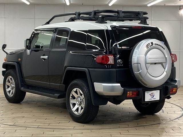 TOYOTA FJ CRUISER 4WD 2017 Image 31