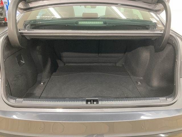 TOYOTA LEXUS IS300H 2021 Image 31