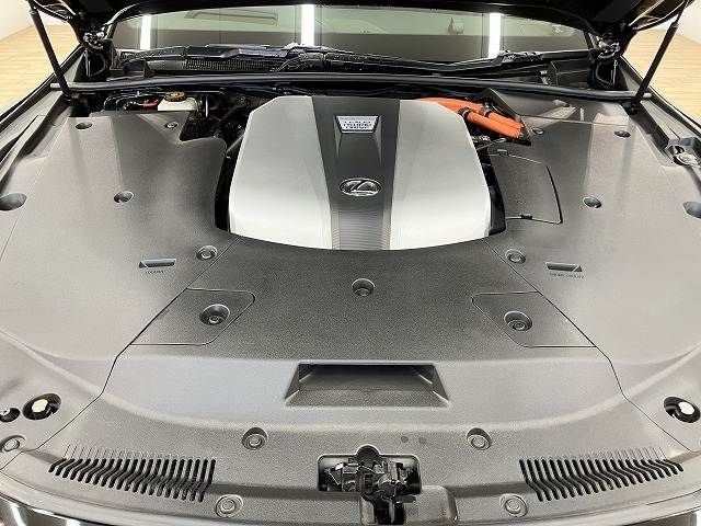 TOYOTA LEXUS LS500H 4WD 2018 Image 31