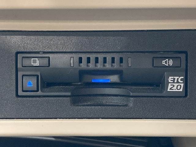 TOYOTA LANDCRUISER PRADO 2022 Image 31