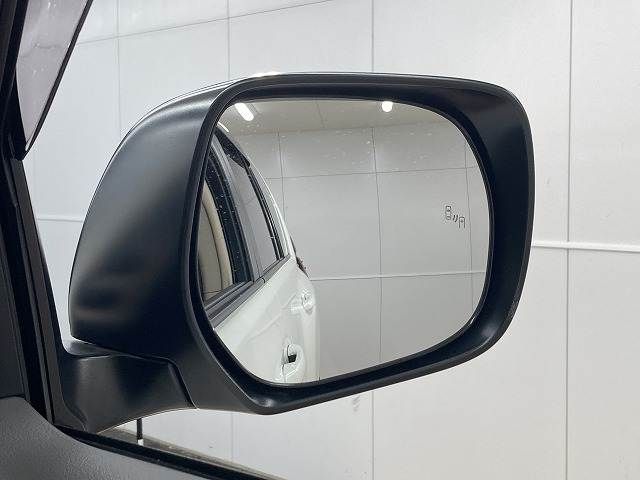 TOYOTA LANDCRUISER PRADO 2022 Image 31