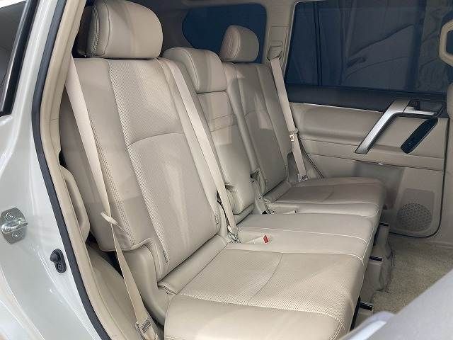 TOYOTA LANDCRUISER PRADO 2022 Image 31