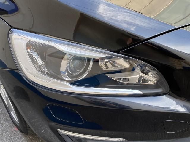 VOLVO V60 2016 Image 31
