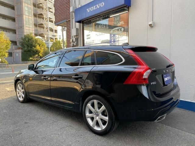 VOLVO V60 2016 Image 31