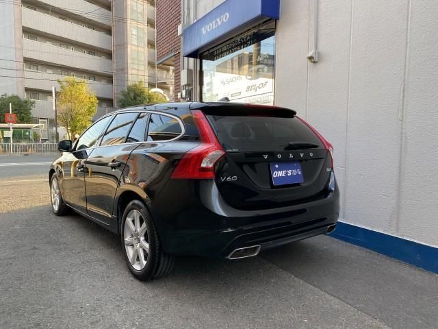 VOLVO V60 2016 Image 31
