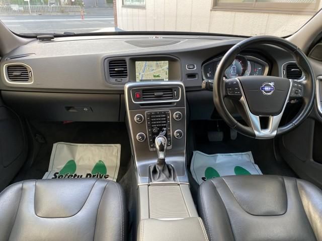 VOLVO V60 2016 Image 31