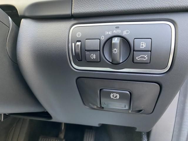 VOLVO V60 2016 Image 31