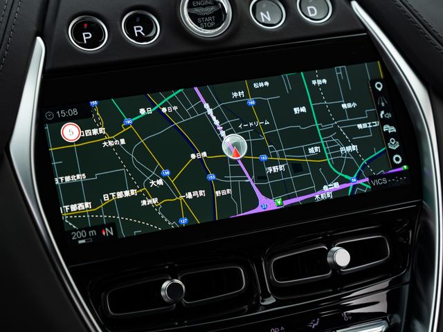 ASTON MARTIN SUV 2023 Image 31