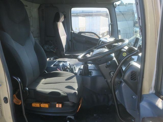 HINO PROFIA 2006 Image 31