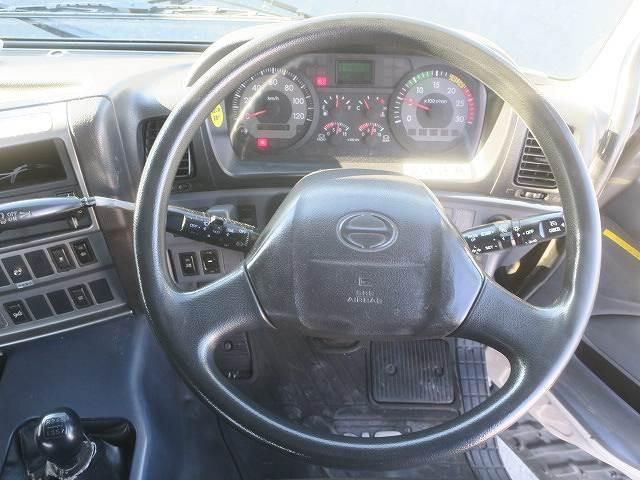 HINO PROFIA 2006 Image 31