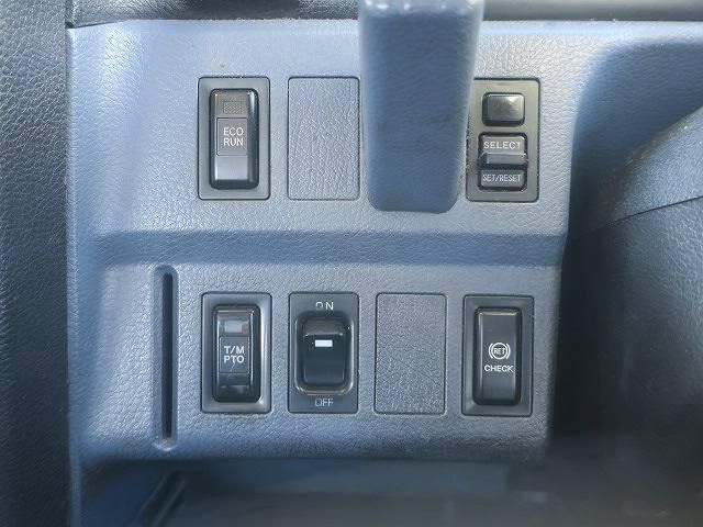 HINO PROFIA 2006 Image 31