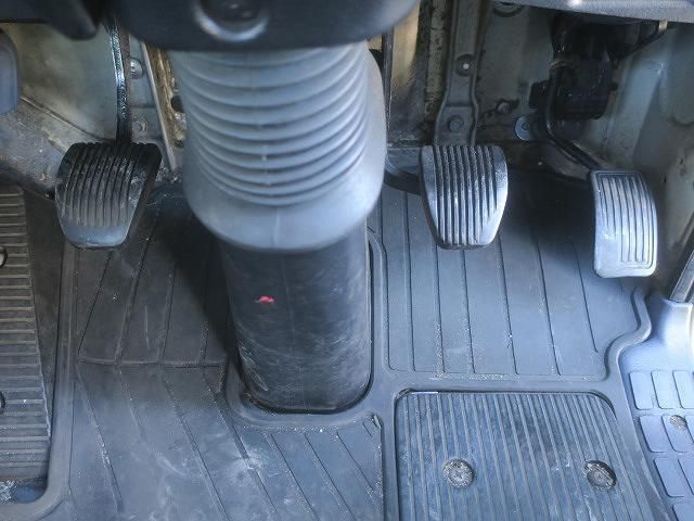 HINO PROFIA 2006 Image 31