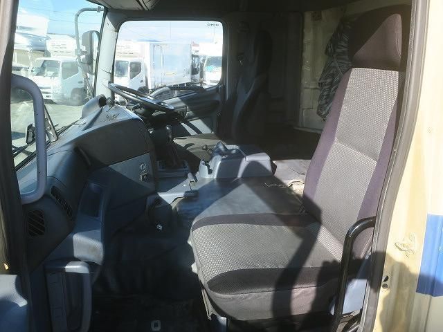 HINO PROFIA 2006 Image 31