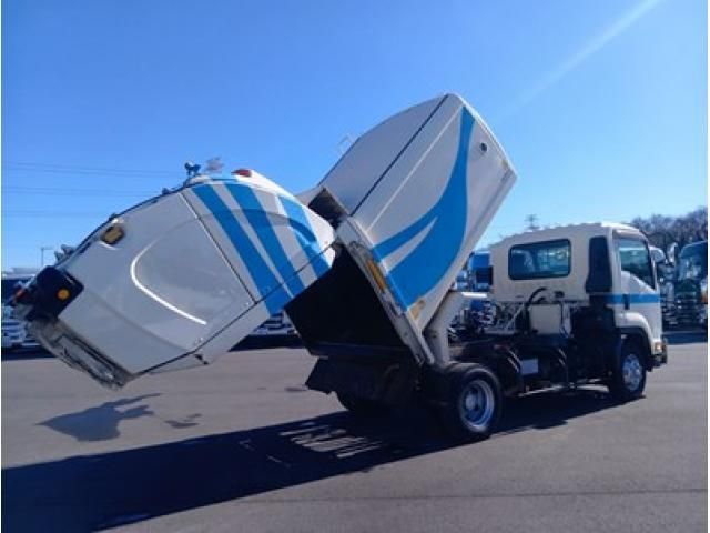 ISUZU FORWARD 2017 Image 31