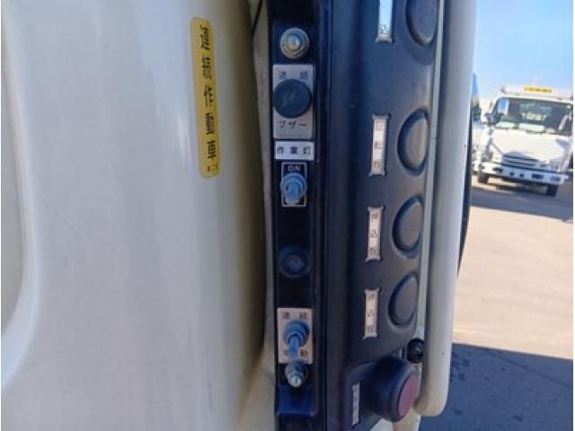 ISUZU FORWARD 2017 Image 31