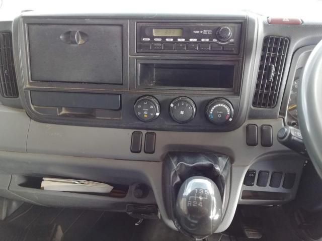 MITSUBISHI CANTER 2013 Image 31
