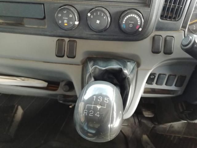 MITSUBISHI CANTER 2013 Image 31