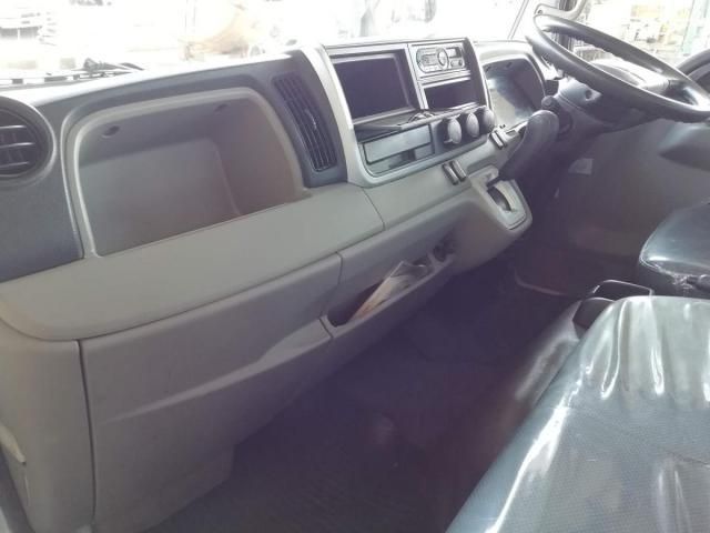 MITSUBISHI CANTER 2017 Image 31