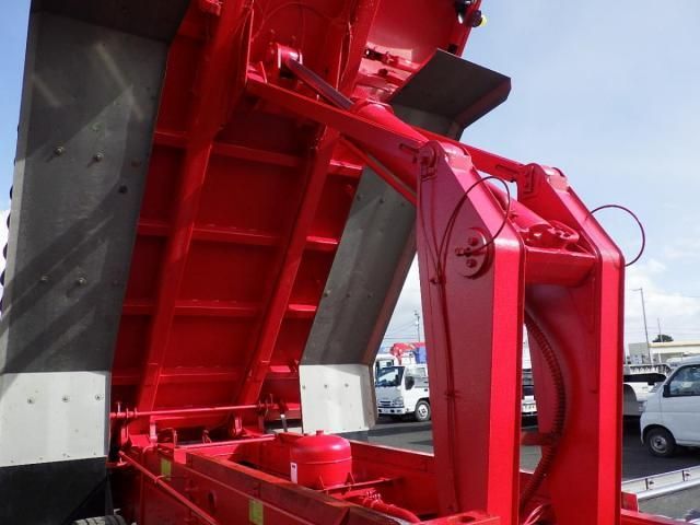 ISUZU GIGA 2013 Image 31