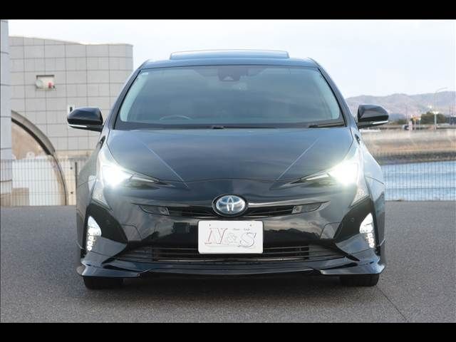 TOYOTA PRIUS 2017 Image 31