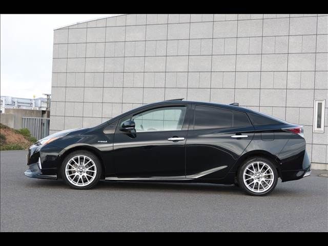 TOYOTA PRIUS 2017 Image 31