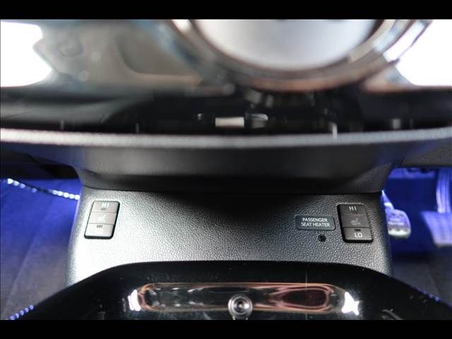 TOYOTA PRIUS 2017 Image 31