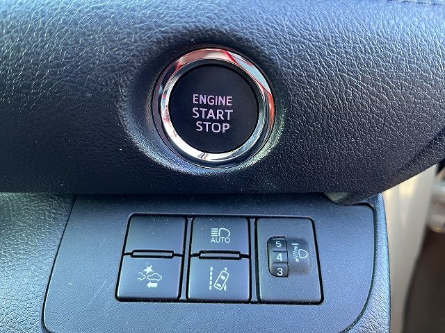 TOYOTA SIENTA 2019 Image 31