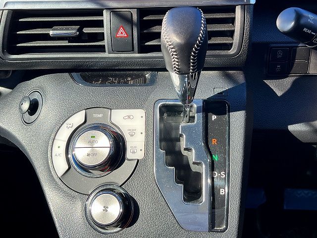 TOYOTA SIENTA 2019 Image 31