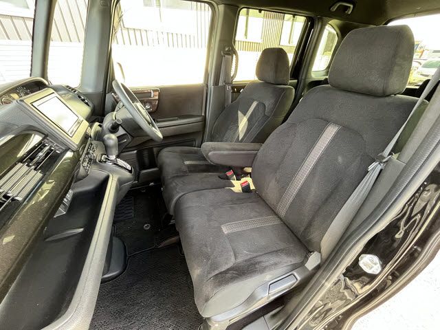 HONDA N BOX CUSTOM 2020 Image 31