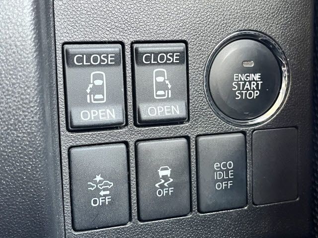 HONDA N BOX CUSTOM 2020 Image 31