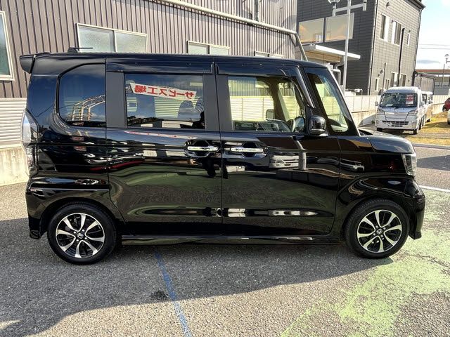 HONDA N BOX CUSTOM 2020 Image 31