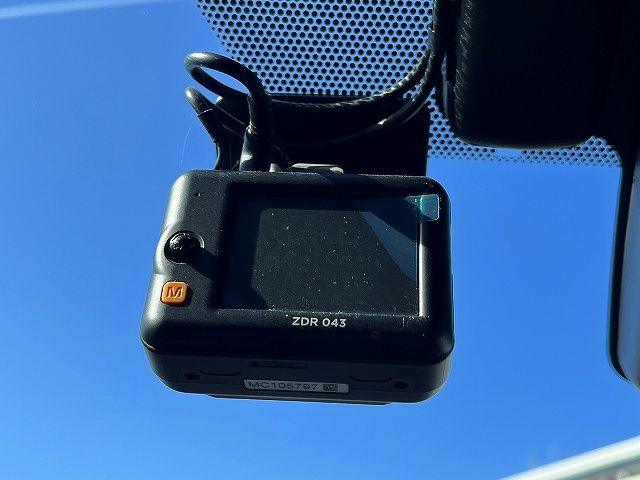 TOYOTA PRIUS 2021 Image 31