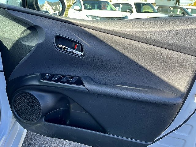 TOYOTA PRIUS 2021 Image 31