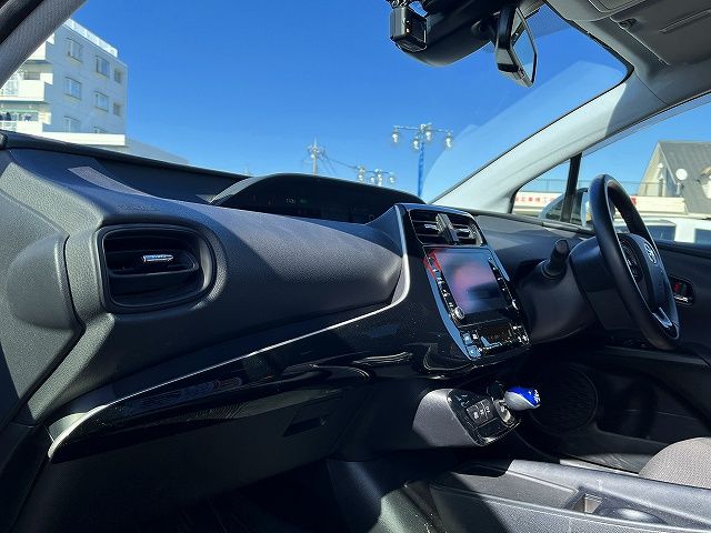 TOYOTA PRIUS 2021 Image 31