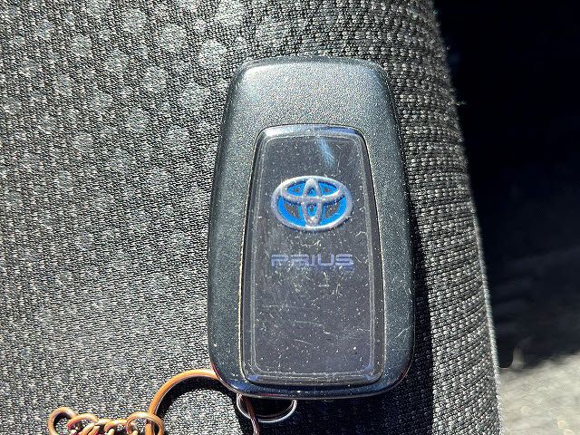 TOYOTA PRIUS 2021 Image 31