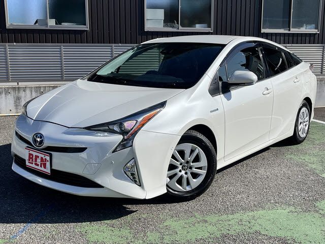 TOYOTA PRIUS 2017 Image 31