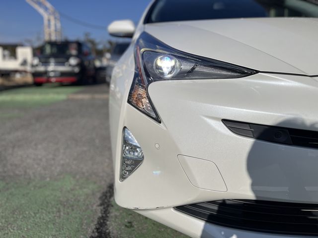 TOYOTA PRIUS 2017 Image 31