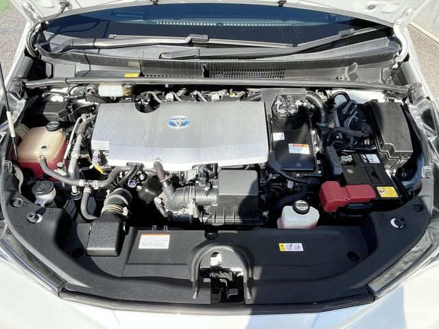 TOYOTA PRIUS 2017 Image 31