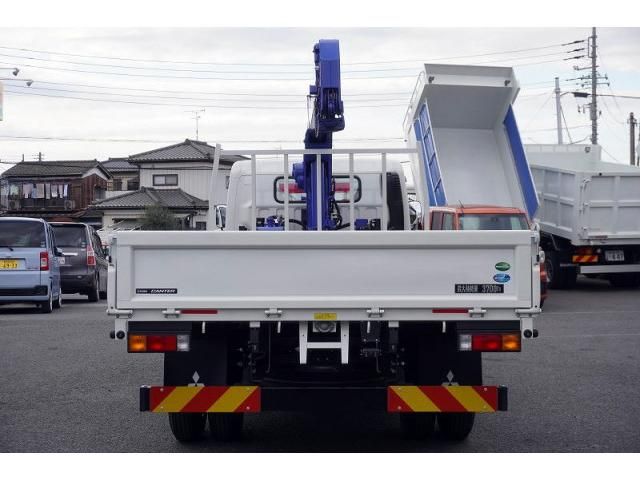 MITSUBISHI CANTER 2024 Image 31