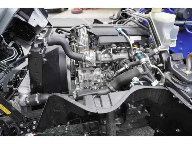 MITSUBISHI CANTER 2024 Image 31