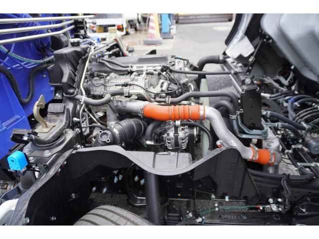 MITSUBISHI CANTER 2024 Image 31