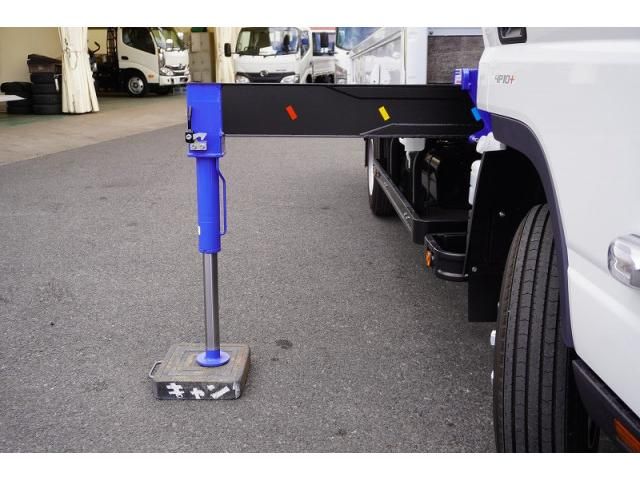 MITSUBISHI CANTER 2024 Image 31