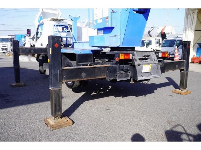 HINO DUTRO 2013 Image 31