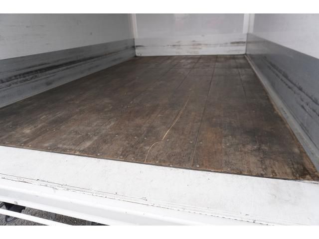 ISUZU ELF 2017 Image 31