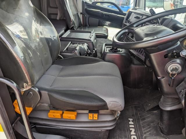 HINO PROFIA 2017 Image 31