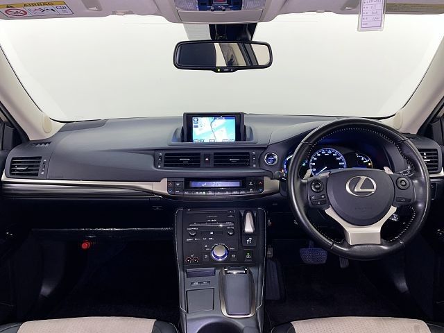 TOYOTA LEXUS CT200H 2017 Image 31