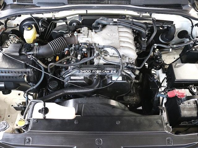 TOYOTA HILUXSURF WAGON 4WD 2002 Image 31