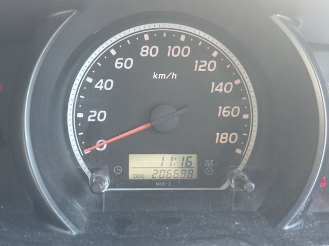 TOYOTA HIACE VAN 2WD 2009 Image 31