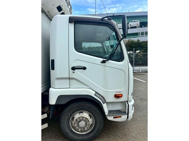 MITSUBISHI FUSOU FIGHTER 2017 Image 31