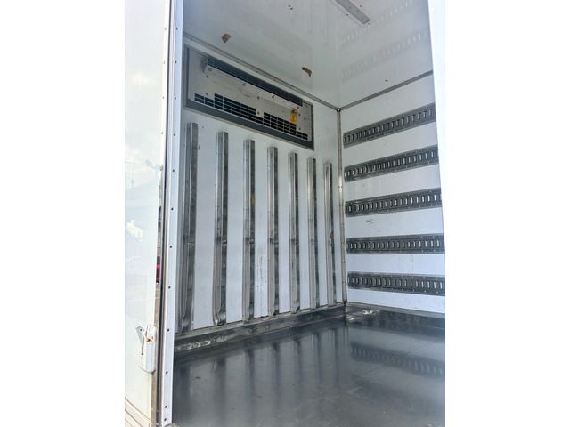 MITSUBISHI FUSOU FIGHTER 2017 Image 31